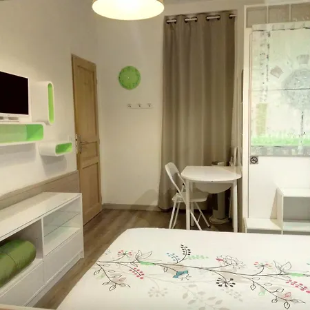 Autan Des Couleurs Bed & Breakfast *